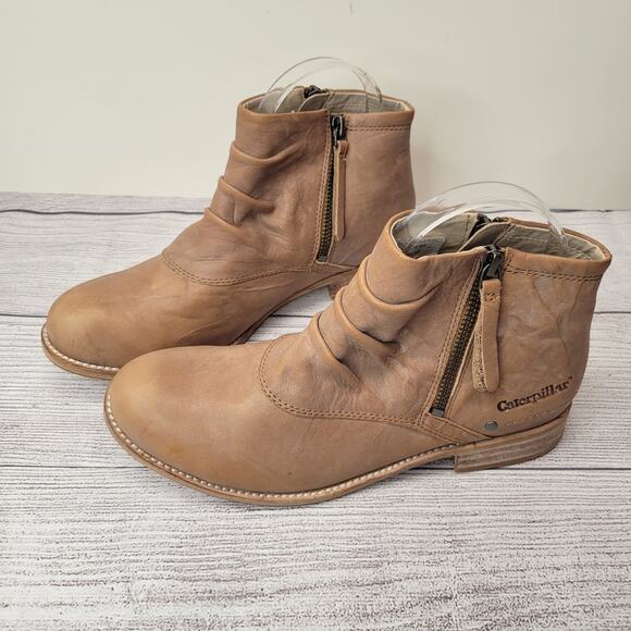 Caterpillar Irena Bellow Flyaway Tan Scrunch Front Ankle Booties, NWOT, 7 - Picture 1 of 10